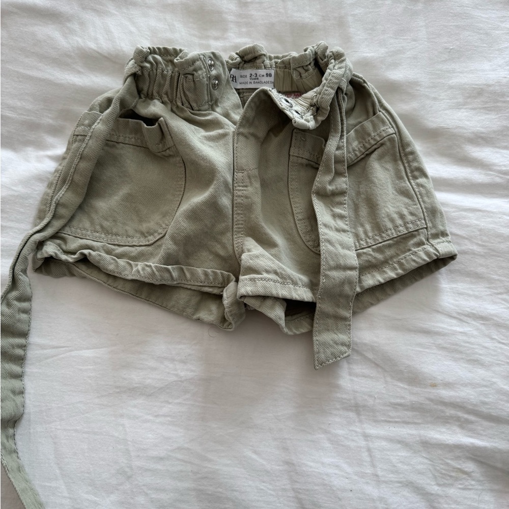 Zara 2-3 shorts